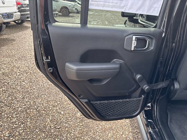 Used 2023 Jeep Wrangler Unlimited Sport AWD/4WD image 18