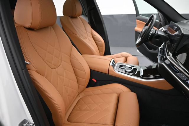 Used 2024 BMW X5 xDrive40i w/ Premium Package AWD/4WD image 23