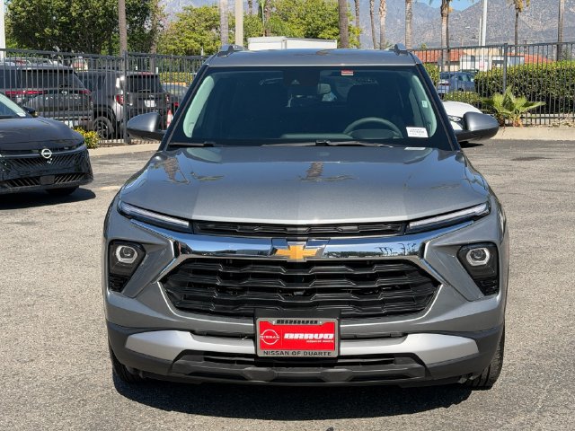 Used 2026 Chevrolet TrailBlazer LT FWD image 2