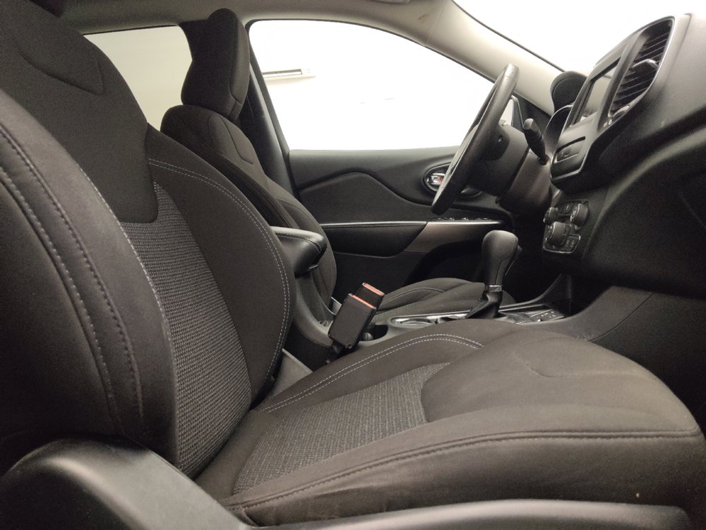 Used 2020 Jeep Cherokee Latitude image 21