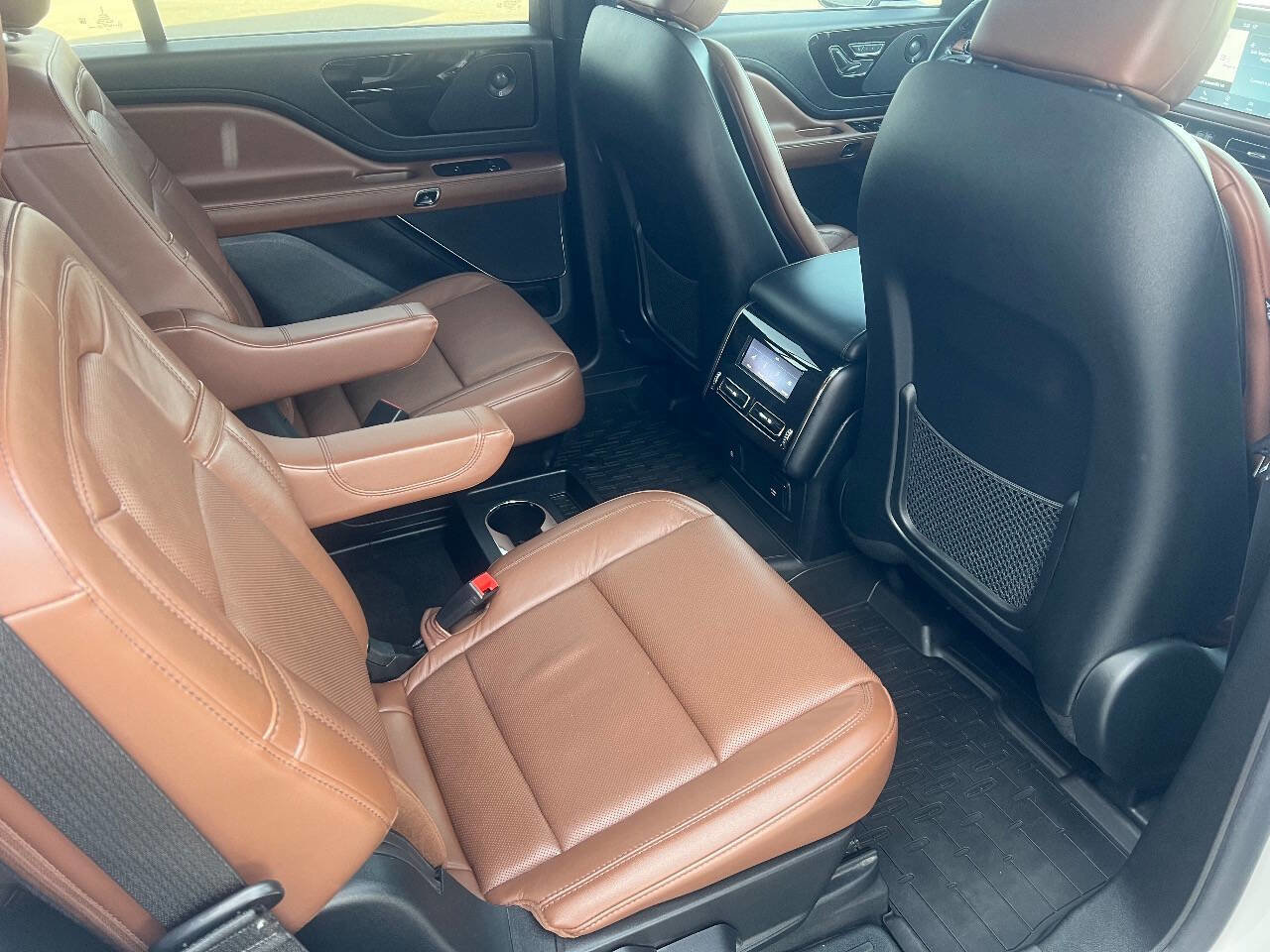 Used 2023 Lincoln Aviator Reserve w/ Class IV Trailer Tow Package image 19