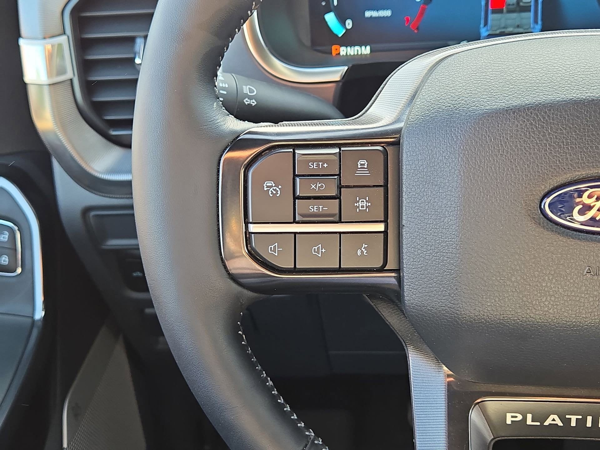 Used 2025 Ford F150 Platinum w/ FX4 Off-Road Package image 21