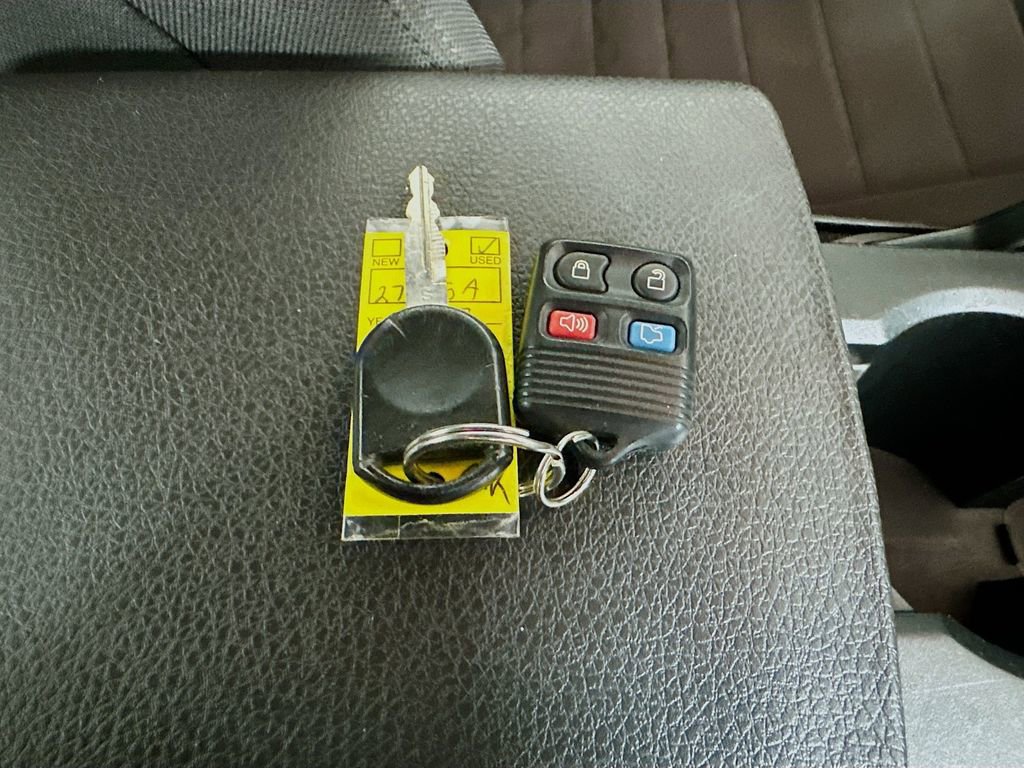 Used 2007 Ford Mustang GT RWD image 35