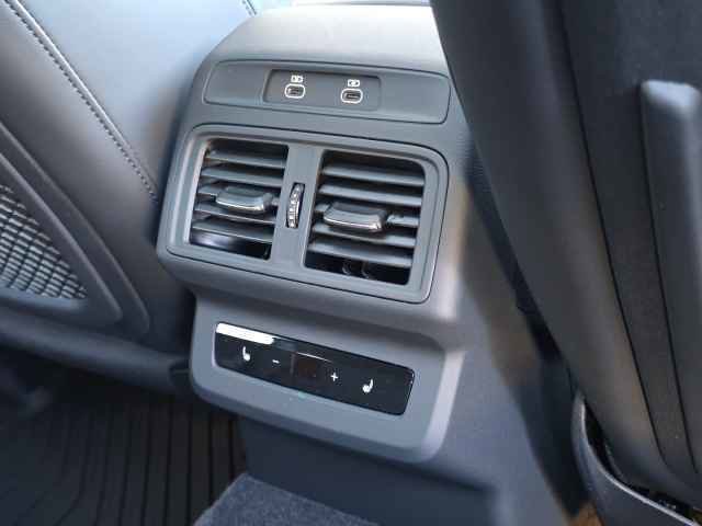 New 2025 Audi SQ5 Prestige image 37