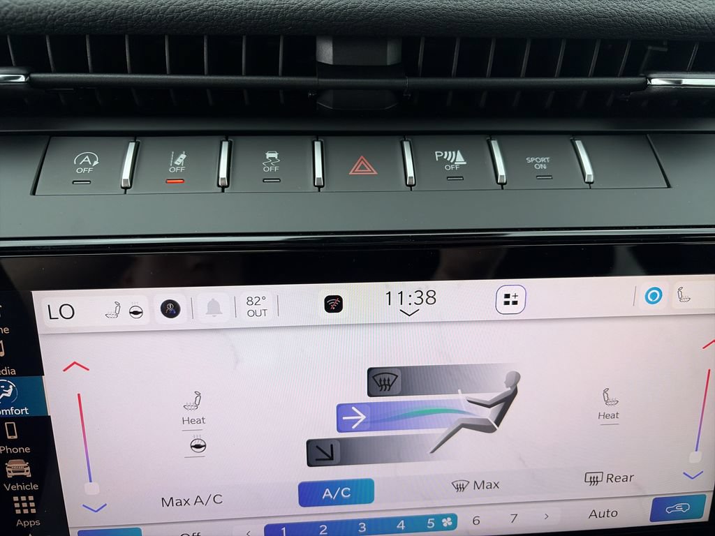 New 2026 Jeep Grand Cherokee Altitude RWD image 28