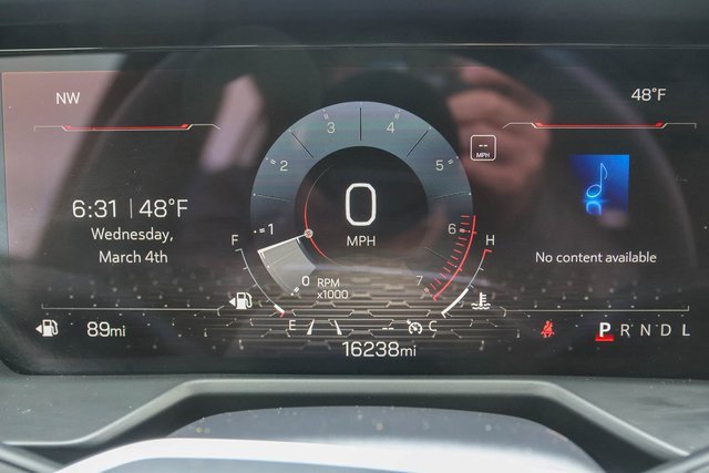 Used 2025 GMC Acadia Elevation image 31