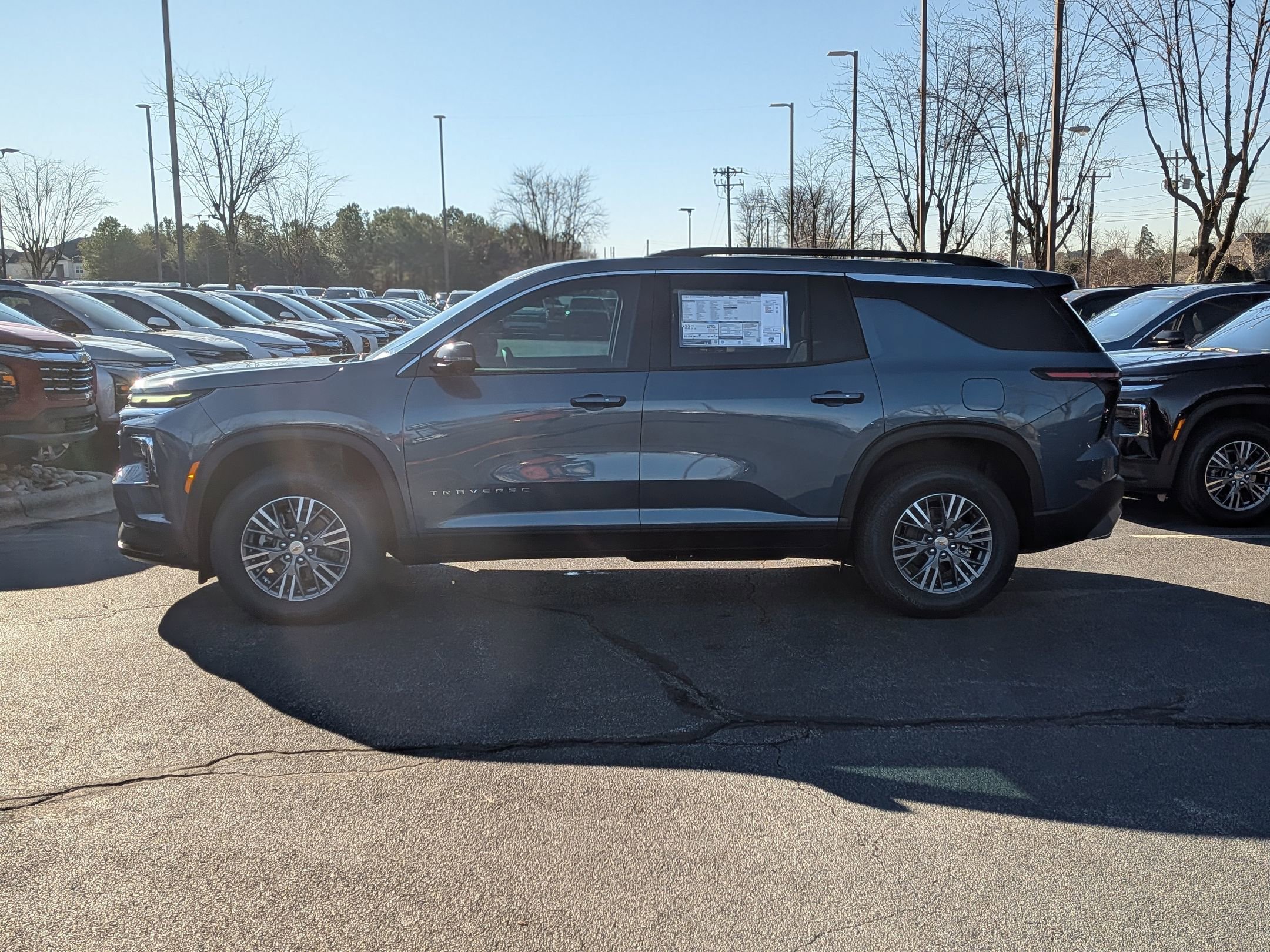 New 2026 Chevrolet Traverse LT w/ Driver Confidence Package FWD image 5