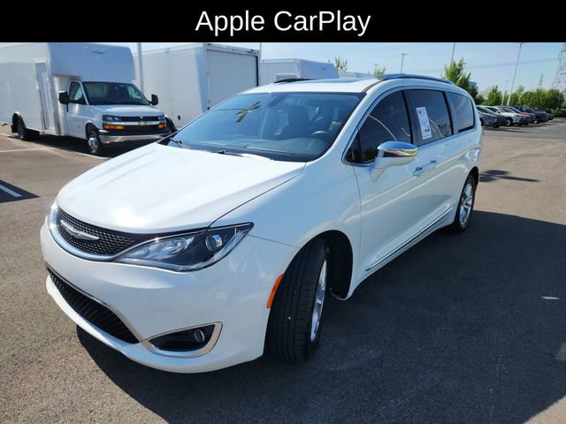 Used 2020 Chrysler Pacifica Limited image 3