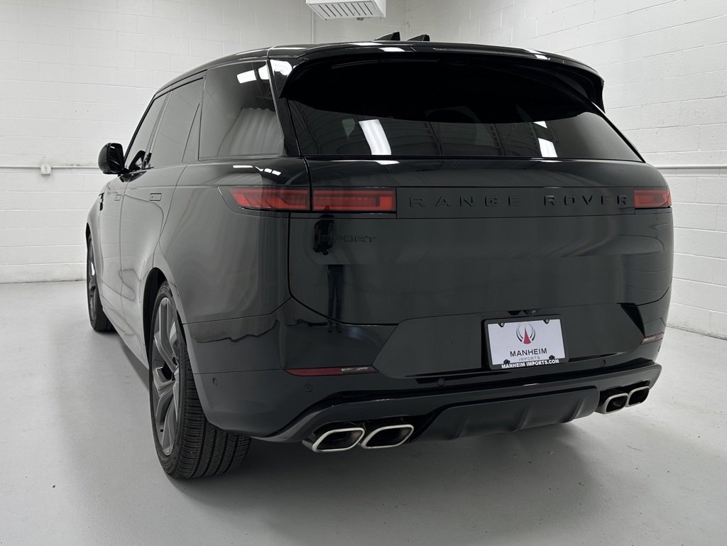 Used 2025 Land Rover Range Rover Sport Dynamic SE image 8