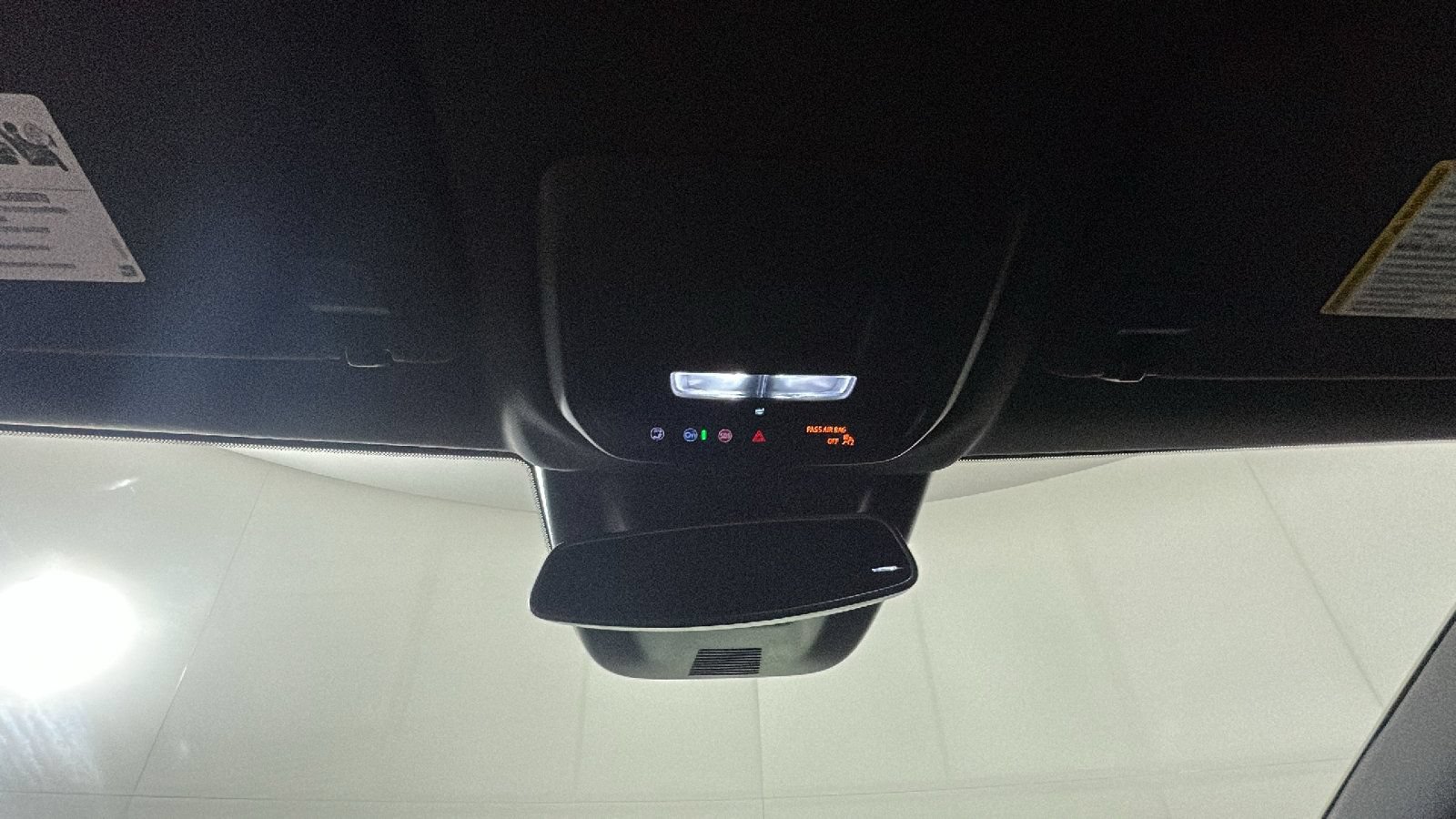 Used 2025 Chevrolet Equinox EV LT FWD image 30