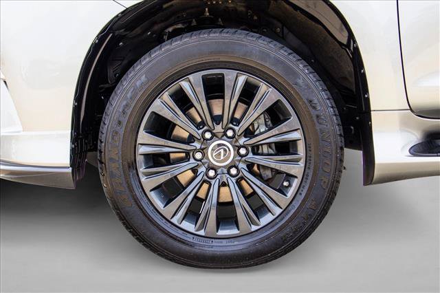 Used 2021 Lexus GX 460 Premium w/ Accessory Package AWD/4WD image 9
