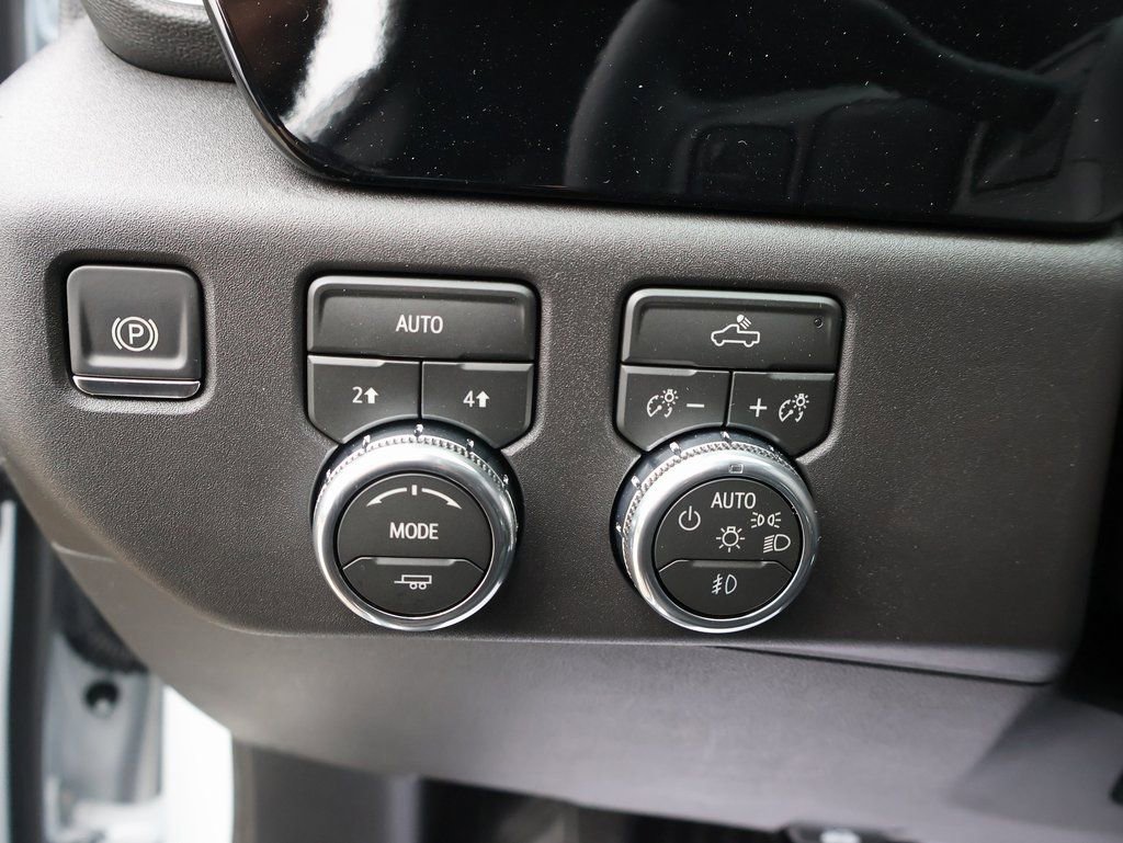 New 2026 GMC Sierra 1500 Elevation image 13