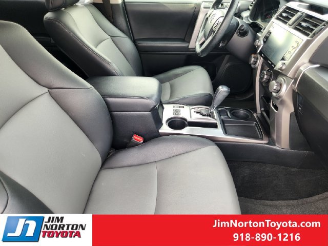 Used 2023 Toyota 4Runner SR5 Premium w/ Moonroof Package RWD image 15
