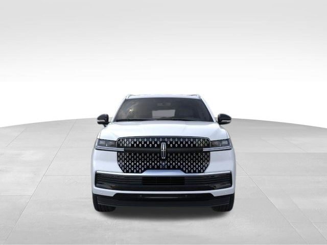 New 2026 Lincoln Navigator L Premier AWD/4WD image 6