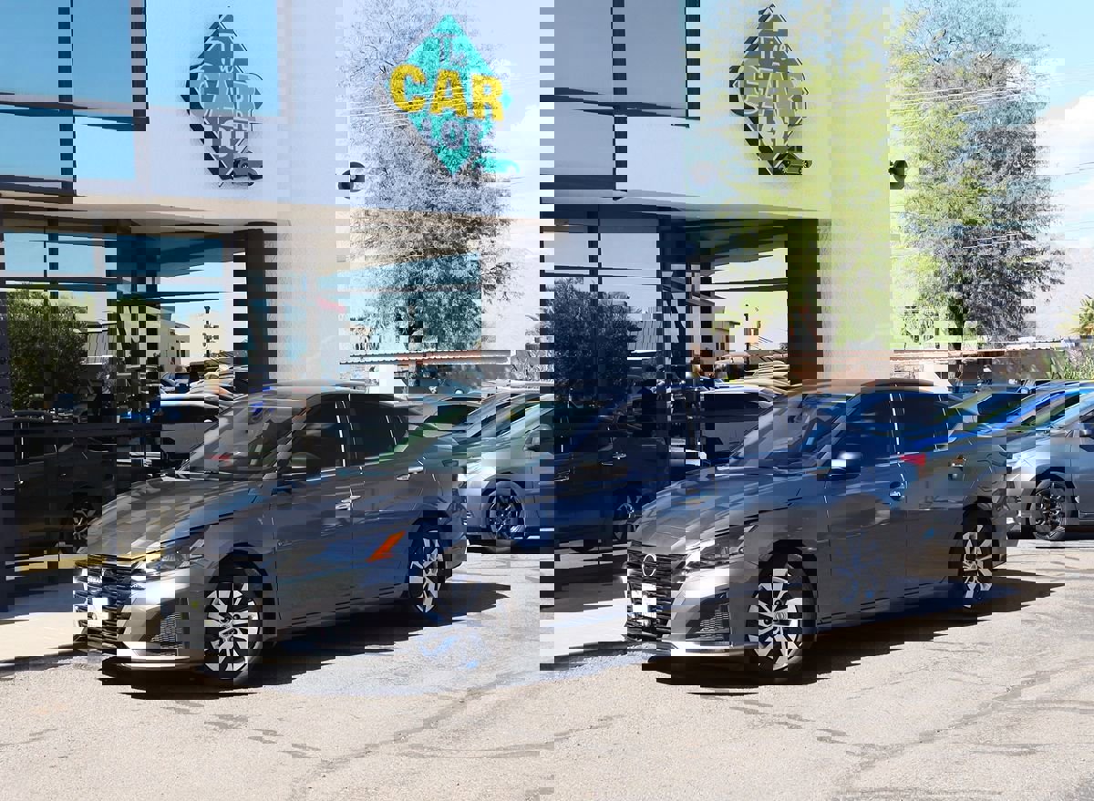 Used 2024 Nissan Altima 2.5 S image 3