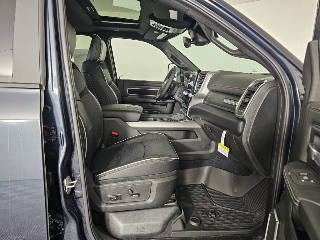 New 2026 RAM 3500 Laramie w/ Night Edition AWD/4WD image 39