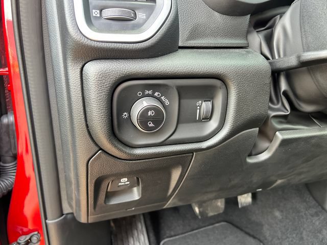 New 2026 RAM 1500 Express AWD/4WD image 12