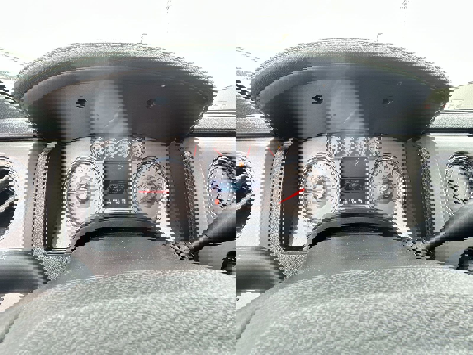 Used 2010 Ford F150 Lariat image 12