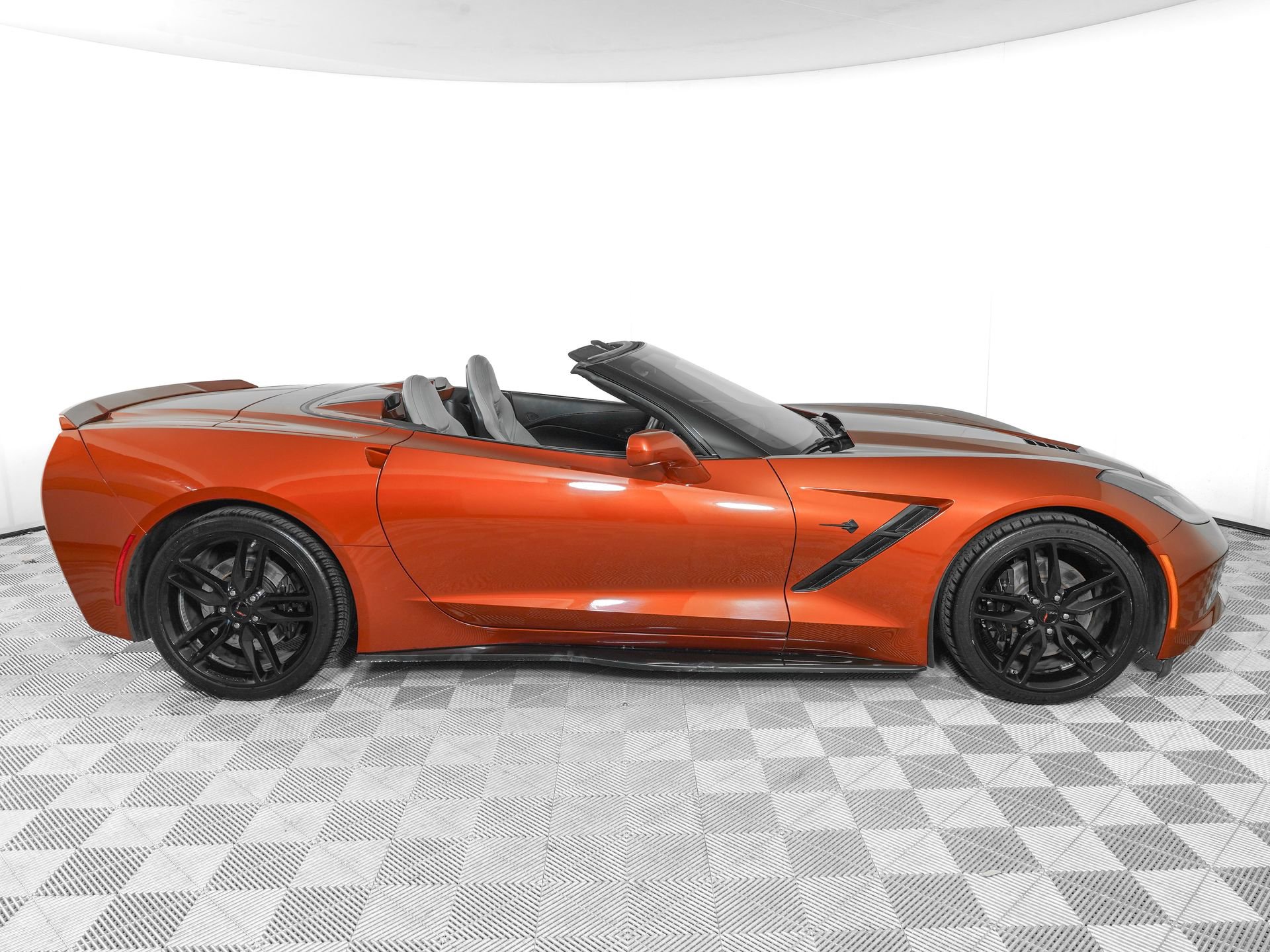 Used 2015 Chevrolet Corvette Stingray Convertible w/ 2LT Preferred Equipment Group image 5