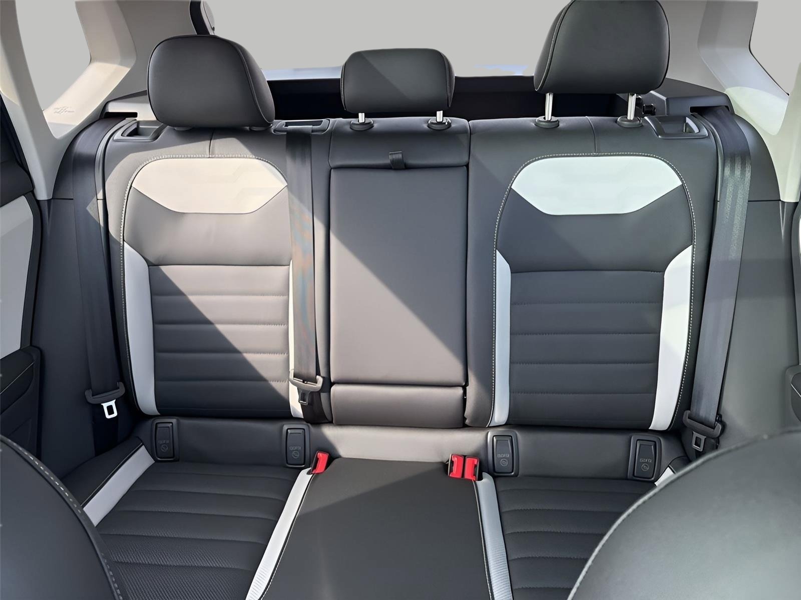 New 2026 Volkswagen Taos SEL AWD/4WD image 21