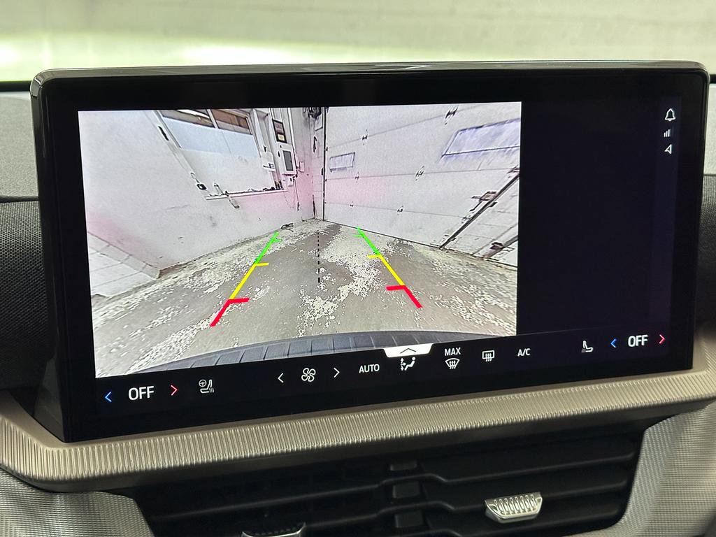 Used 2026 Ford Explorer Active w/ Active Comfort Package image 38