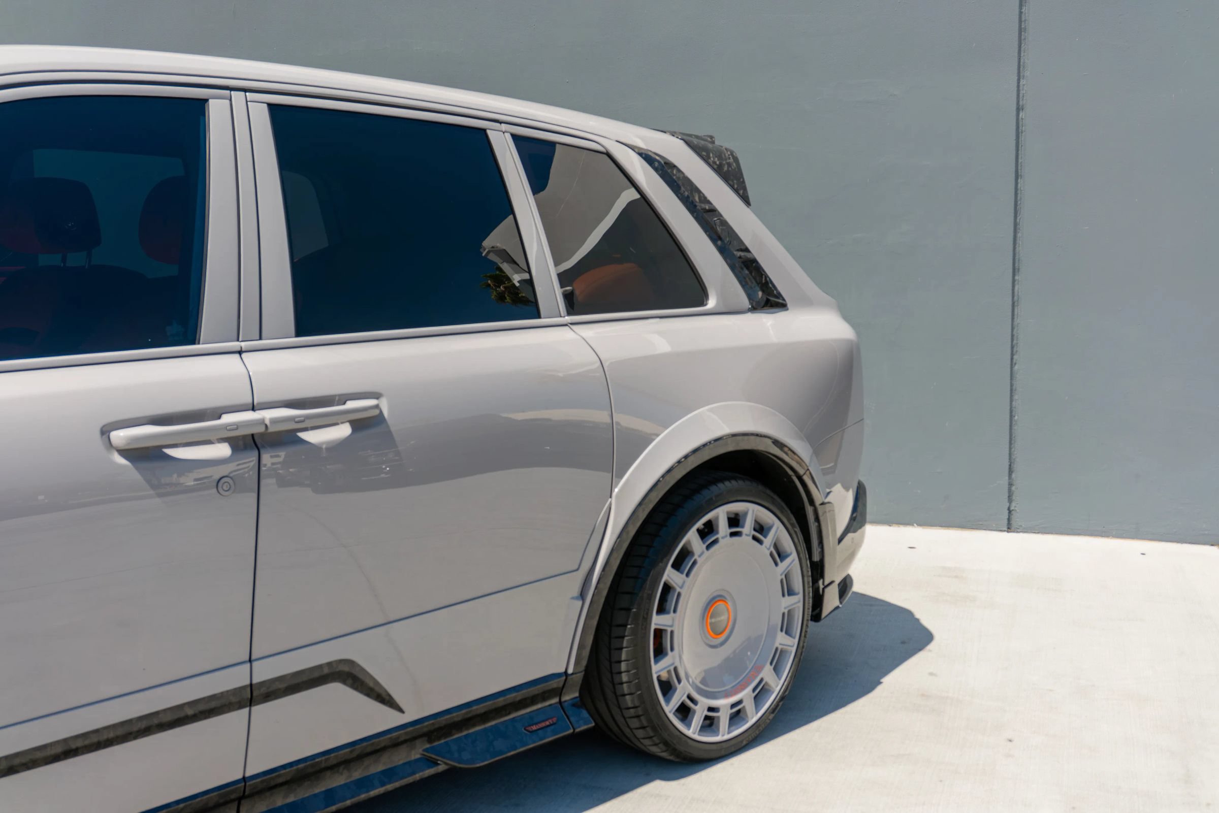 Used 2026 Rolls-Royce Cullinan AWD/4WD image 27