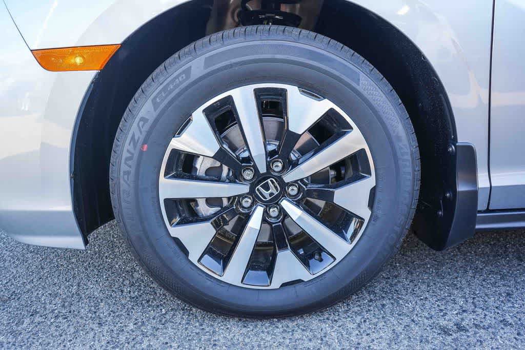 Certified 2026 Honda Odyssey EX-L image 11