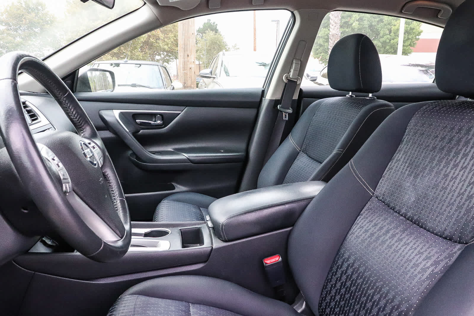 Used 2017 Nissan Altima 2.5 SV FWD image 23