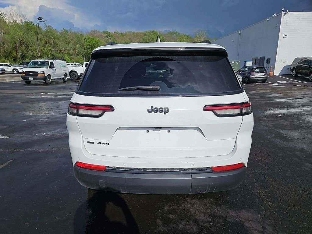Used 2023 Jeep Grand Cherokee L Laredo AWD/4WD image 8