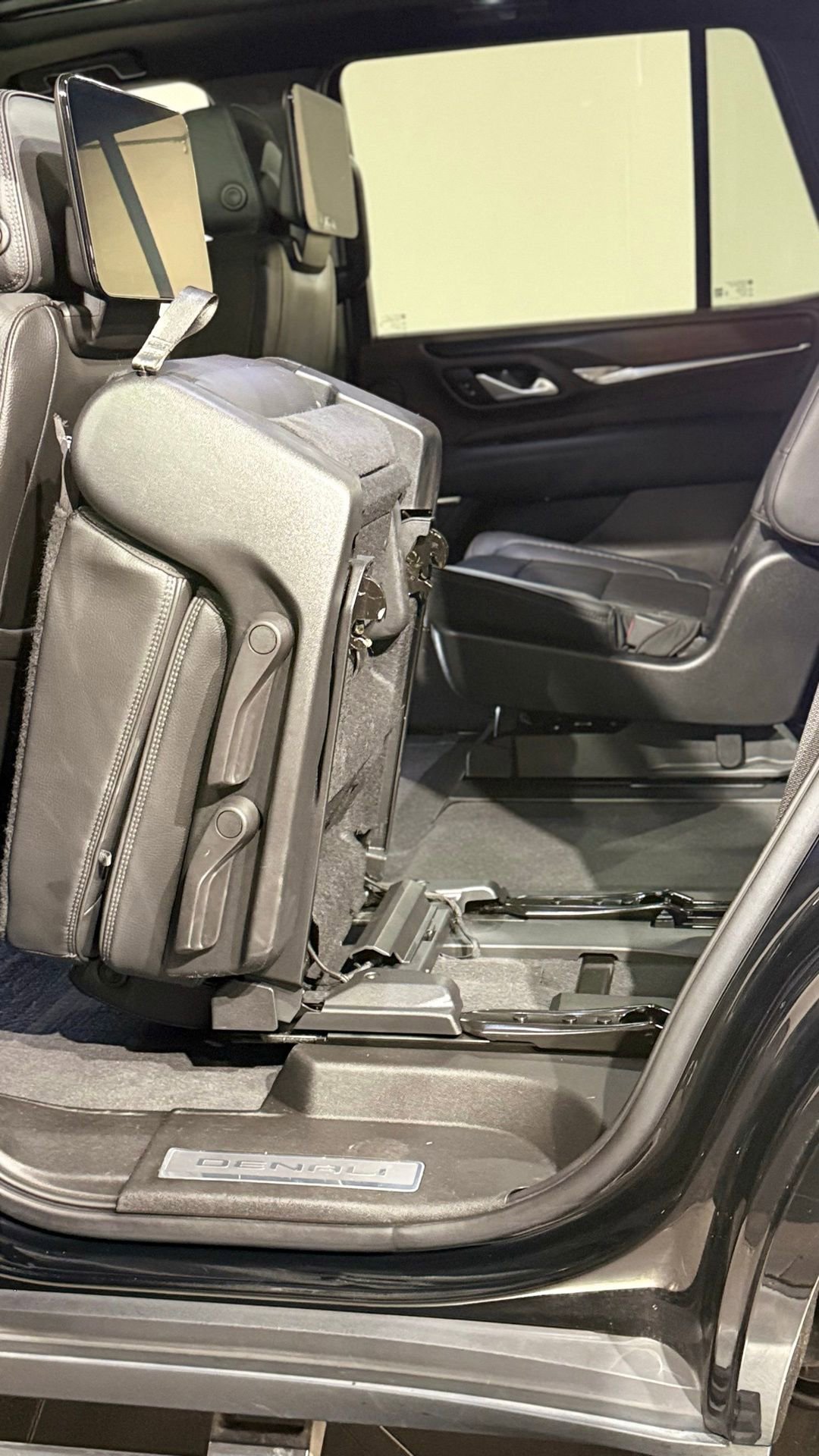 Used 2022 GMC Yukon Denali w/ Denali Ultimate Package image 59