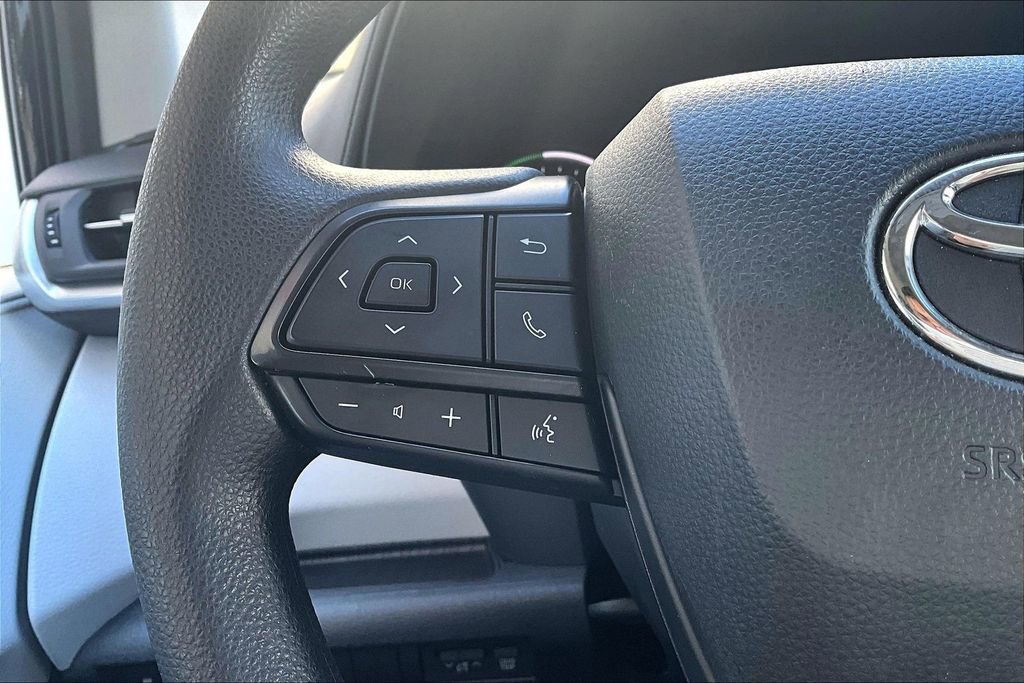 Certified 2026 Toyota Sienna LE image 11