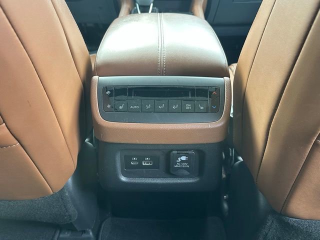 Used 2022 Nissan Pathfinder Platinum w/ Cargo Package image 33