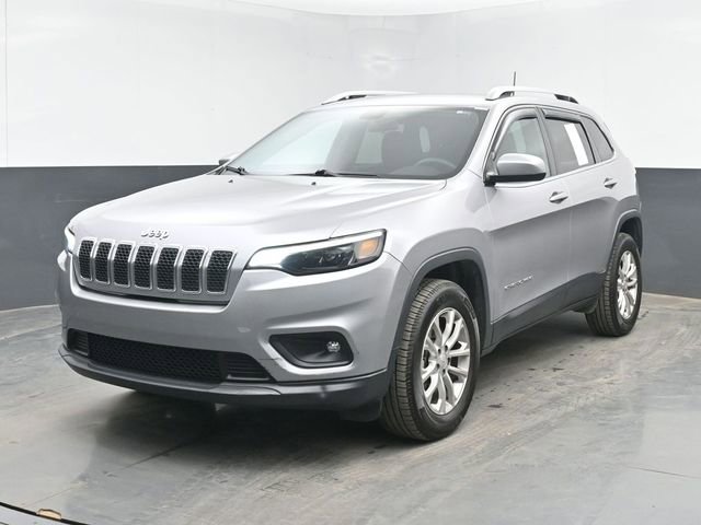 Used 2019 Jeep Cherokee Latitude w/ Cold Weather Group AWD/4WD image 5