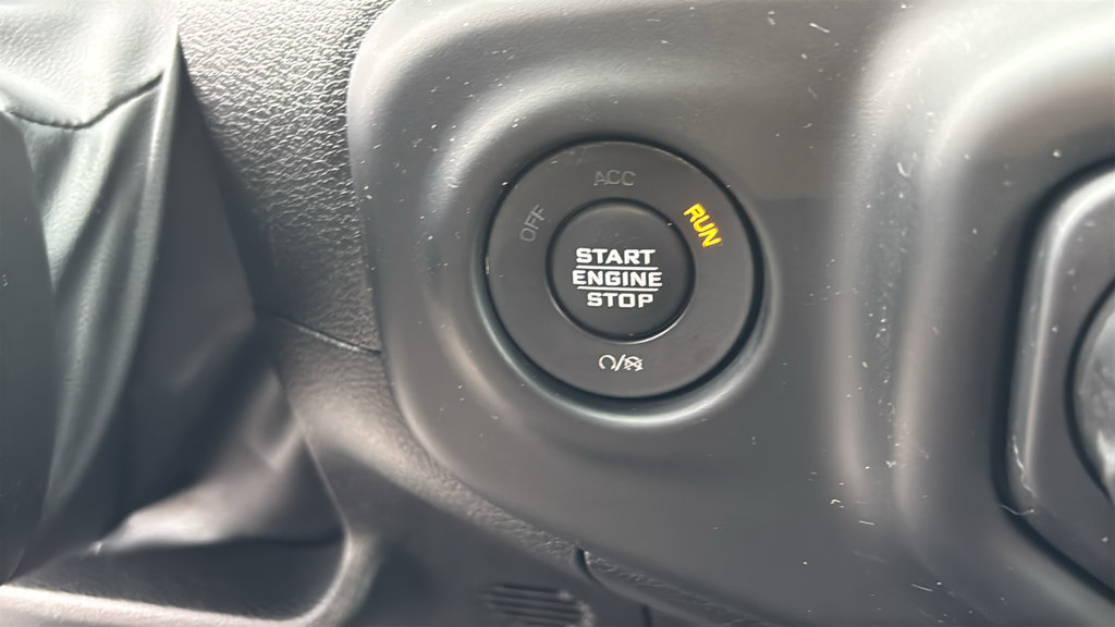 Used 2023 Jeep Wrangler Unlimited Sahara w/ Cold Weather Group AWD/4WD image 13