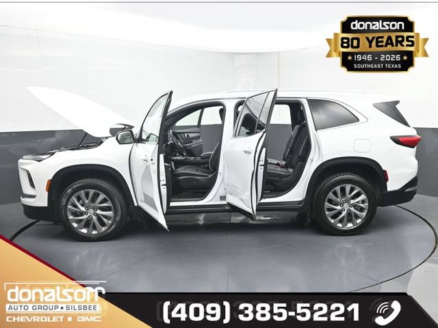 Used 2025 Buick Enclave Preferred FWD image 24