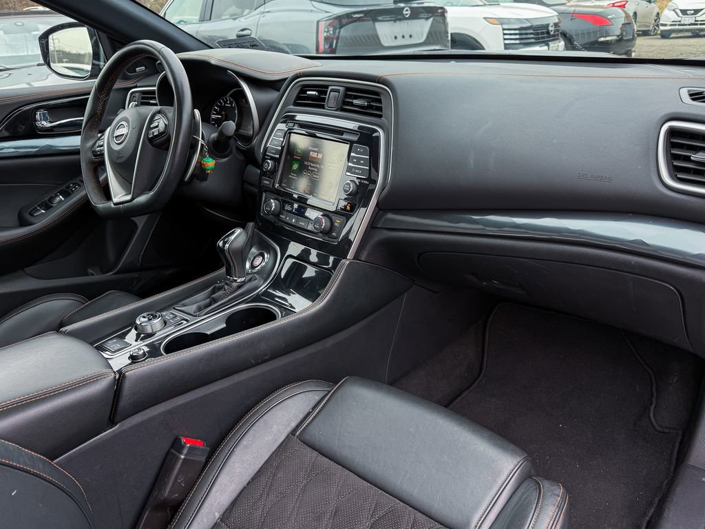 Certified 2023 Nissan Maxima SR w/ Sport Mat Group image 11