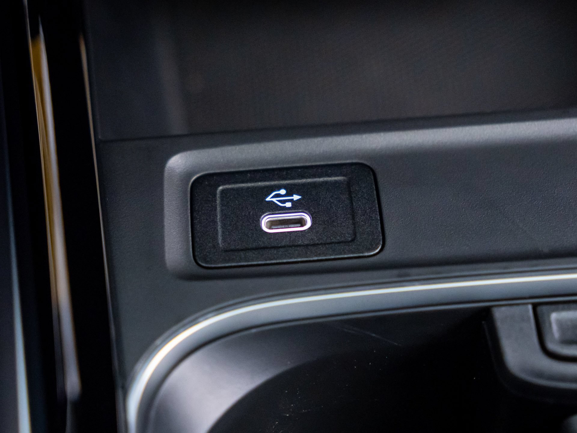 New 2026 Mercedes-Benz GLB 250 4MATIC image 29