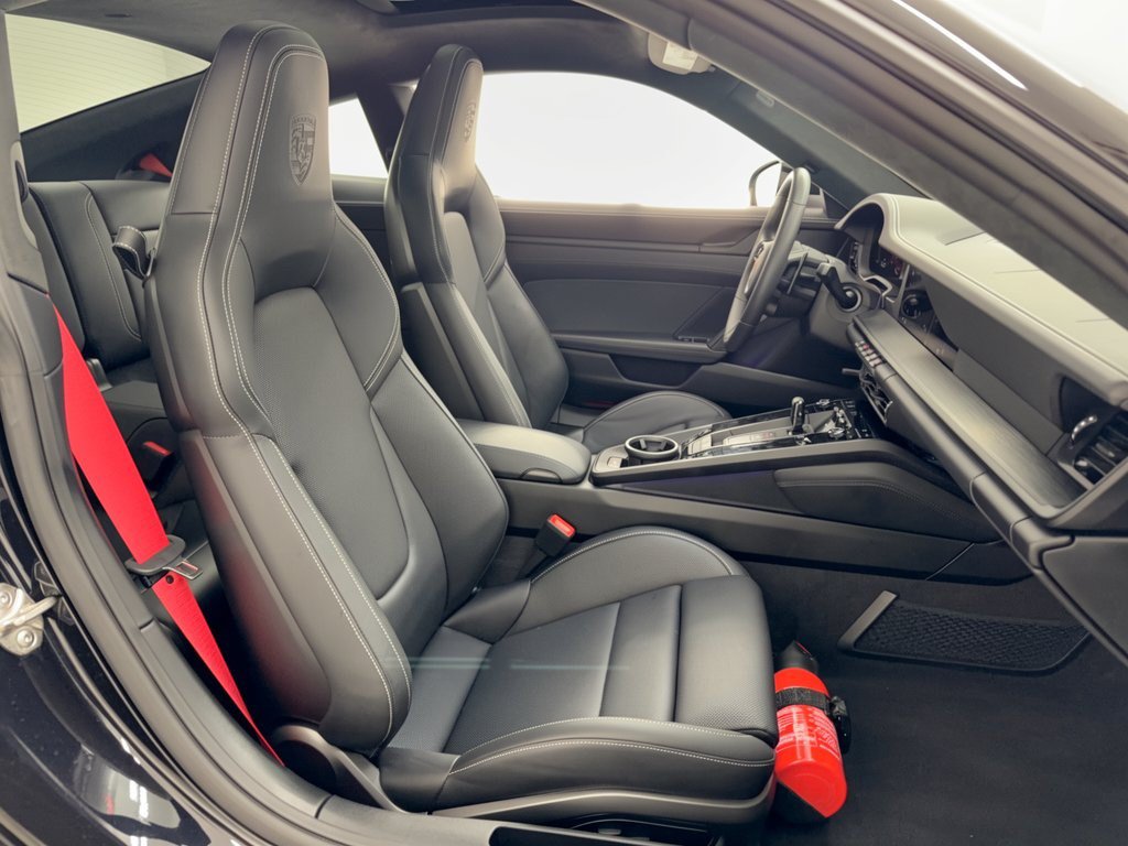 Certified 2026 Porsche 911 Carrera GTS RWD image 30