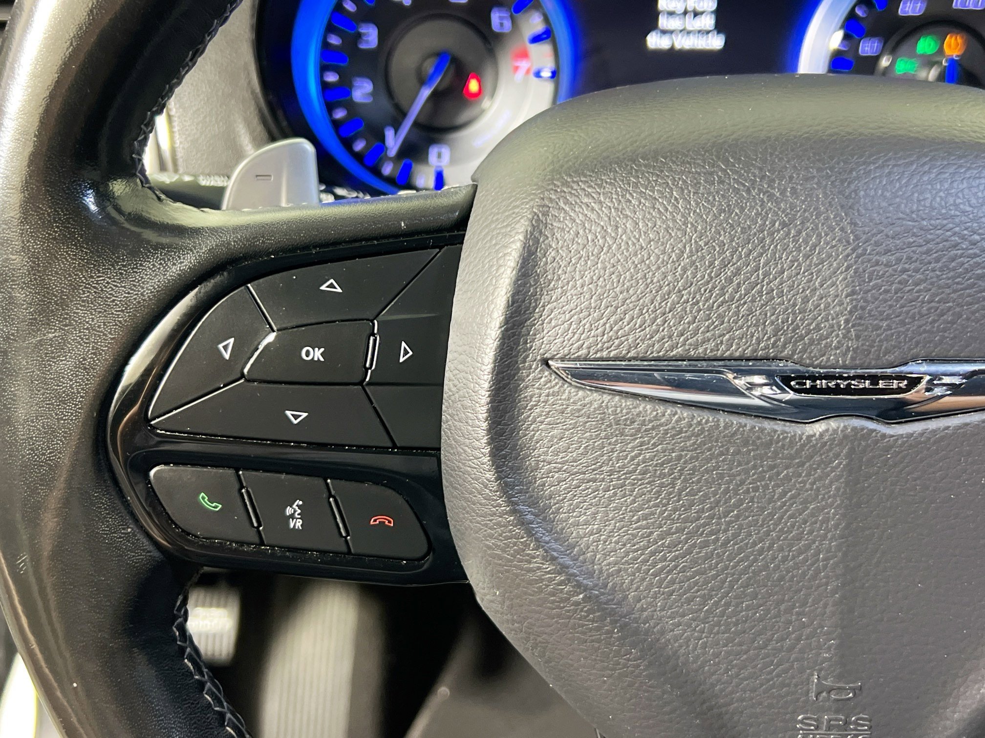 Used 2019 Chrysler 300 S image 18