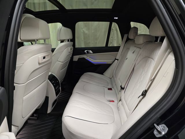 Used 2022 BMW X5 xDrive40i w/ M Sport Package image 31