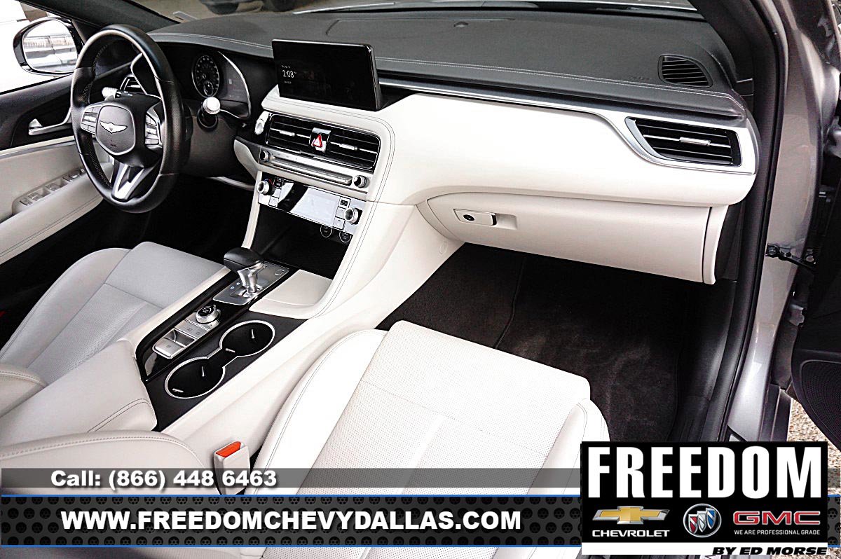 Used 2025 Genesis G70 2.5T image 8