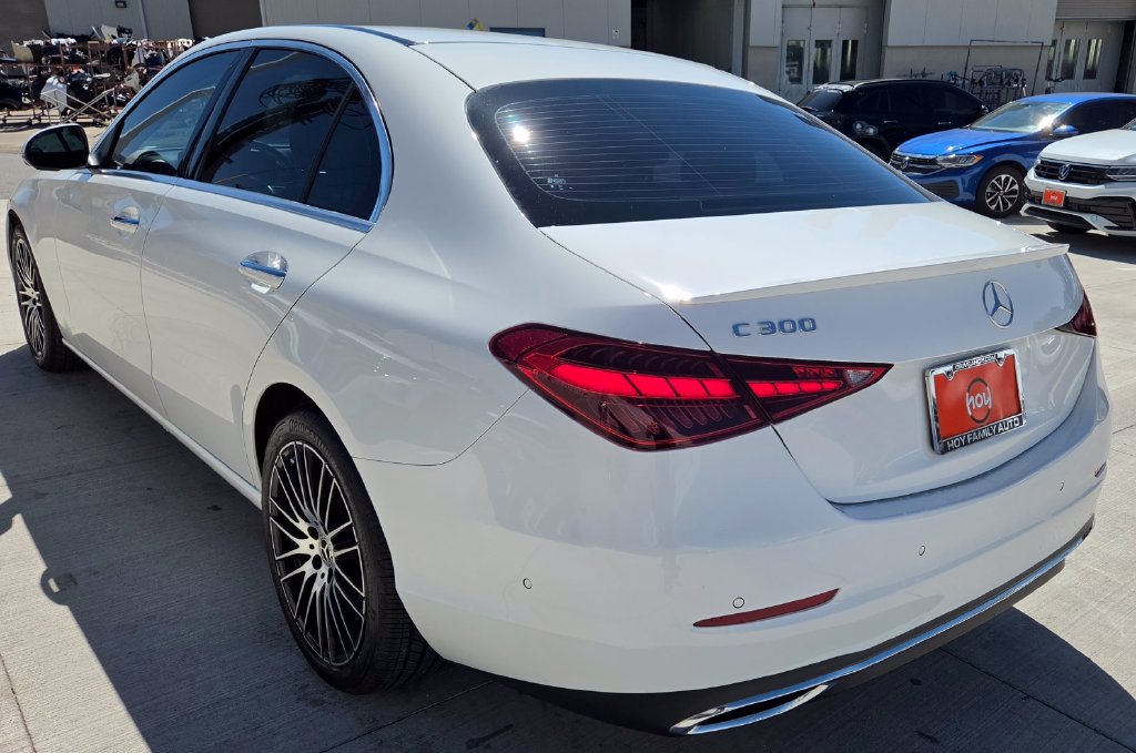 Used 2023 Mercedes-Benz C 300 Sedan image 7