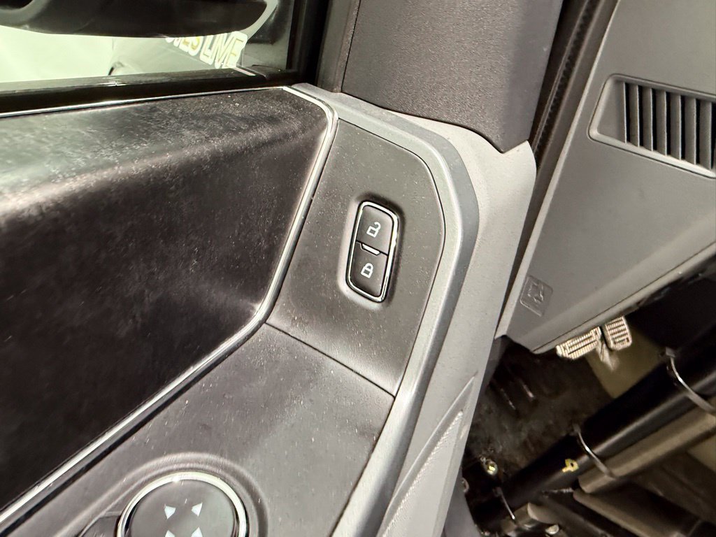 Used 2022 Ford F150 XLT w/ Equipment Group 301A Mid AWD/4WD image 17