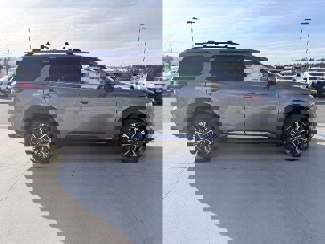 New 2026 Nissan Pathfinder Platinum image 5