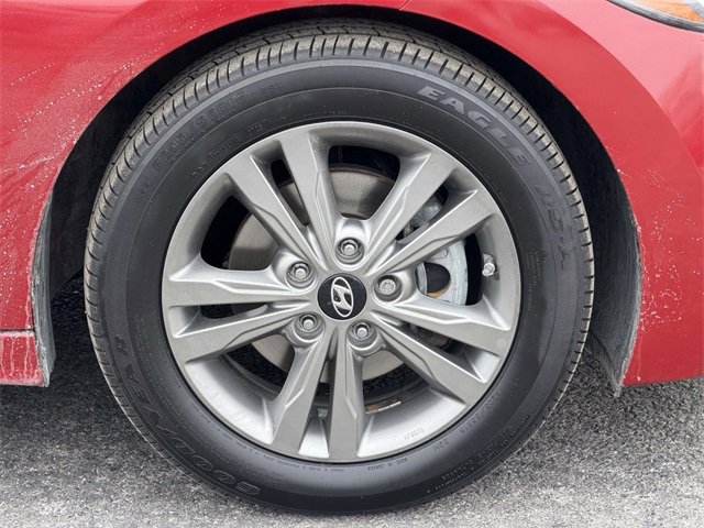 Used 2017 Hyundai Elantra SE image 5
