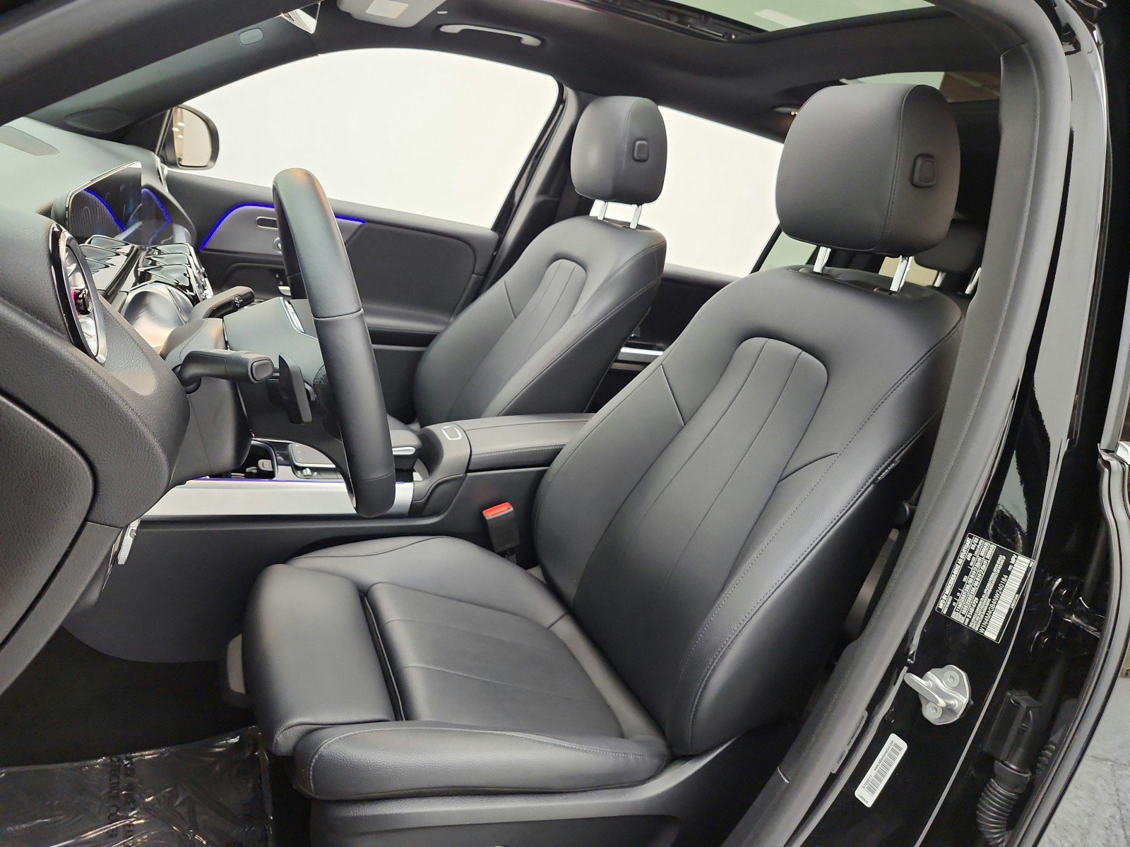 Used 2022 Mercedes-Benz GLB 250 image 10