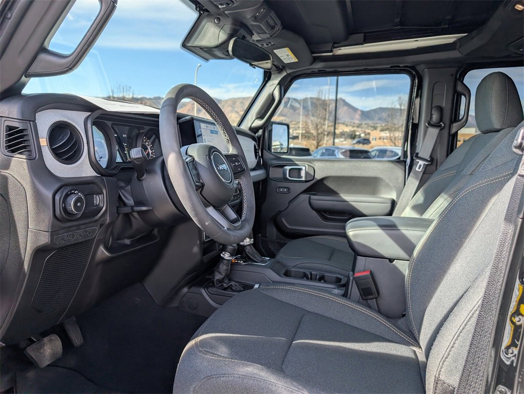 Used 2025 Jeep Wrangler Sport S image 10