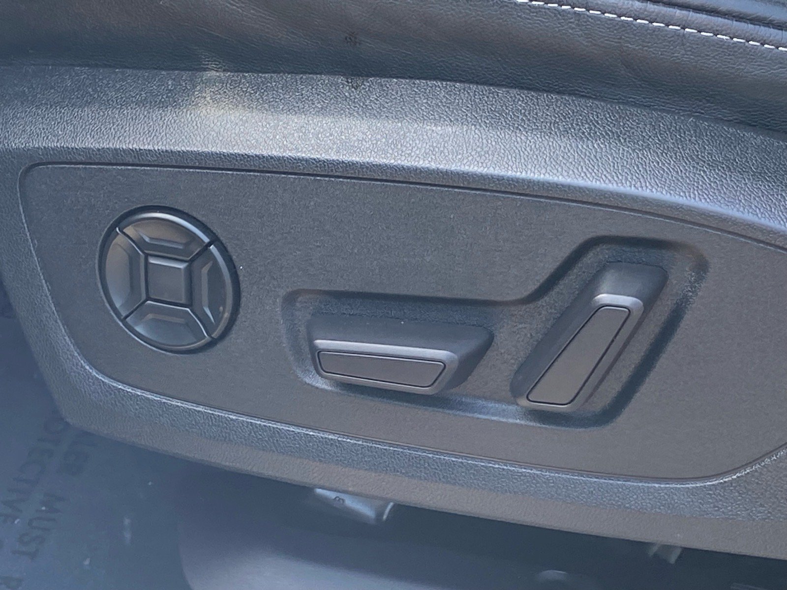 Used 2022 Audi Q4 e-tron Prestige AWD/4WD image 11