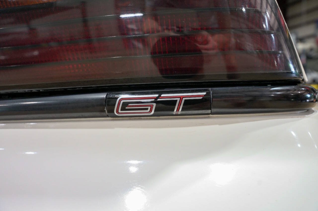 Used 1987 Pontiac Fiero GT RWD image 25