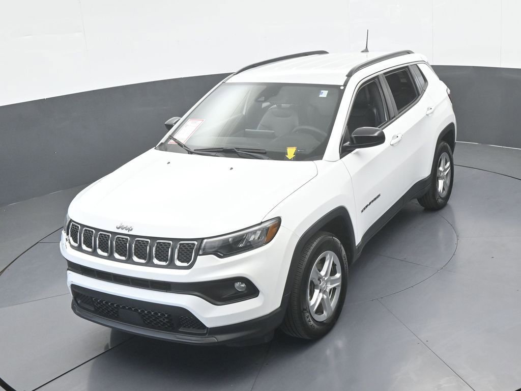 Used 2023 Jeep Compass Latitude AWD/4WD image 42